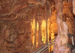 La Cueva de los Franceses supera el millar de visitantes en su primer fin de semana tras su reapertura