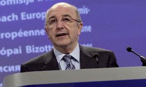 Joaquín Almunia, en la Comisión Europea. / AP