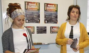 Sandra Marino y Sara Llorente, durante la presentación de las actividades. / MERCHE DE LA FUENTE