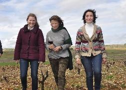 Las encargadas de la bodega. / F. Jiménez