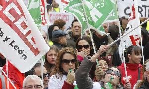 Manifestación por las calles de al capital. G. V.