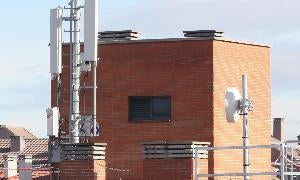Urbanismo modificará el PGOU para intentar legalizar las antenas de telefonía en edificios de viviendas