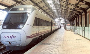 Renfe cambiará los Intercity por trenes tipo Alvia en la ruta directa a Barcelona