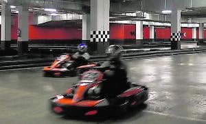 Herido muy grave un joven al chocar con un kart contra una columna en la pista de Equinoccio