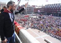 El 'dj' Óscar de Rivera anima a disfrutar de las fiestas en un pregón en el que ensalza a su ciudad, Valladolid