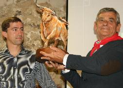El titular de El Madroñal cree que el exceso de bueyes «quita esplendor» al encierro de Cuéllar