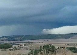 El tornado avanza. / ÁNGEL ARGÜELLO