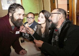 La corriente de los bigotes solidarios