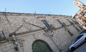 IU pide que los inmuebles de la Iglesia con actividad económica paguen el IBI