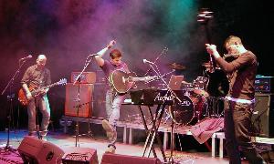 Del Dipromusic a la Costello