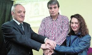 José Luis Ingelmo, Policarpo Sánchez y Margarita Corrionero hacen piña en la presentación. / ALMEIDA