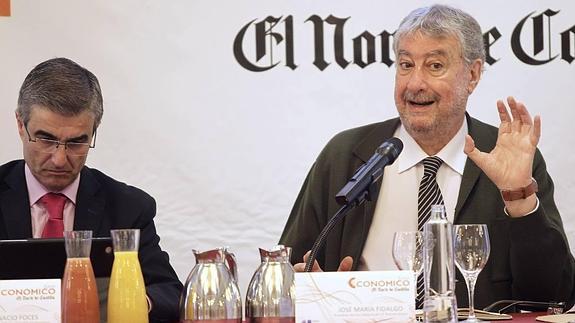 Jose María Fidalgo, y el subdirector de El Norte, Ignacio Foces, durante el Foro Económico de El Norte celebrado en Salamanca. 