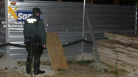 Material de obra incautado por la Guardia Civil.