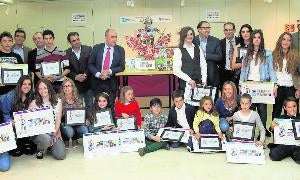 Alumnos de 19 centros animan en un concurso a reciclar todos los residuos