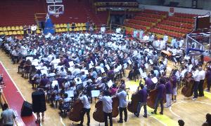 Concierto dirigido y coordinado por el vallisoletano Ernesto Monsalve en Chaco (Argentina)./ EL NORTE