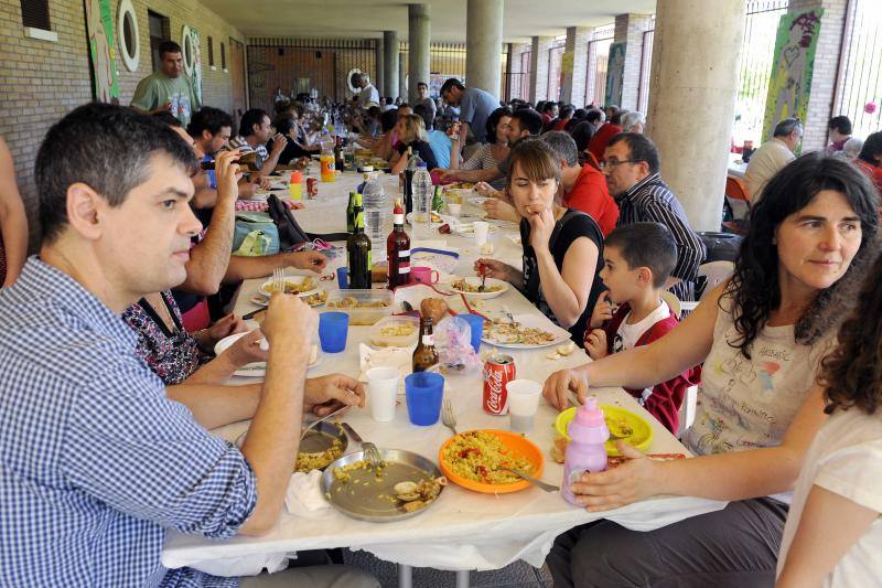 Norte y sur de Valladolid unen a sus vecinos con una comida popular