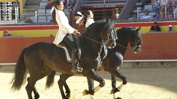 Espectáculo ecuestre celebrado en el coso de Campos Góticos.