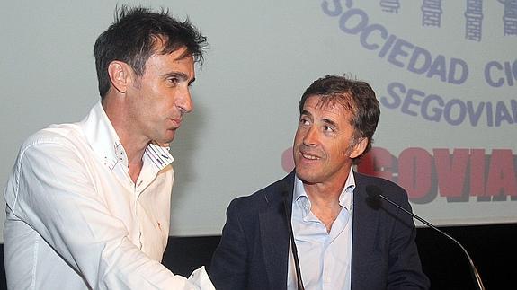 José Luis de Santos y Pedro Delgado, durante la presentación de la Vuelta a Segovia.