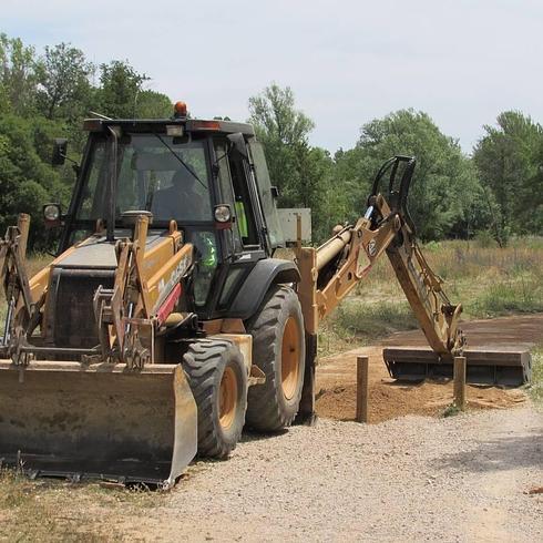 Trabajos de arreglo del Canal de Carbosillo.