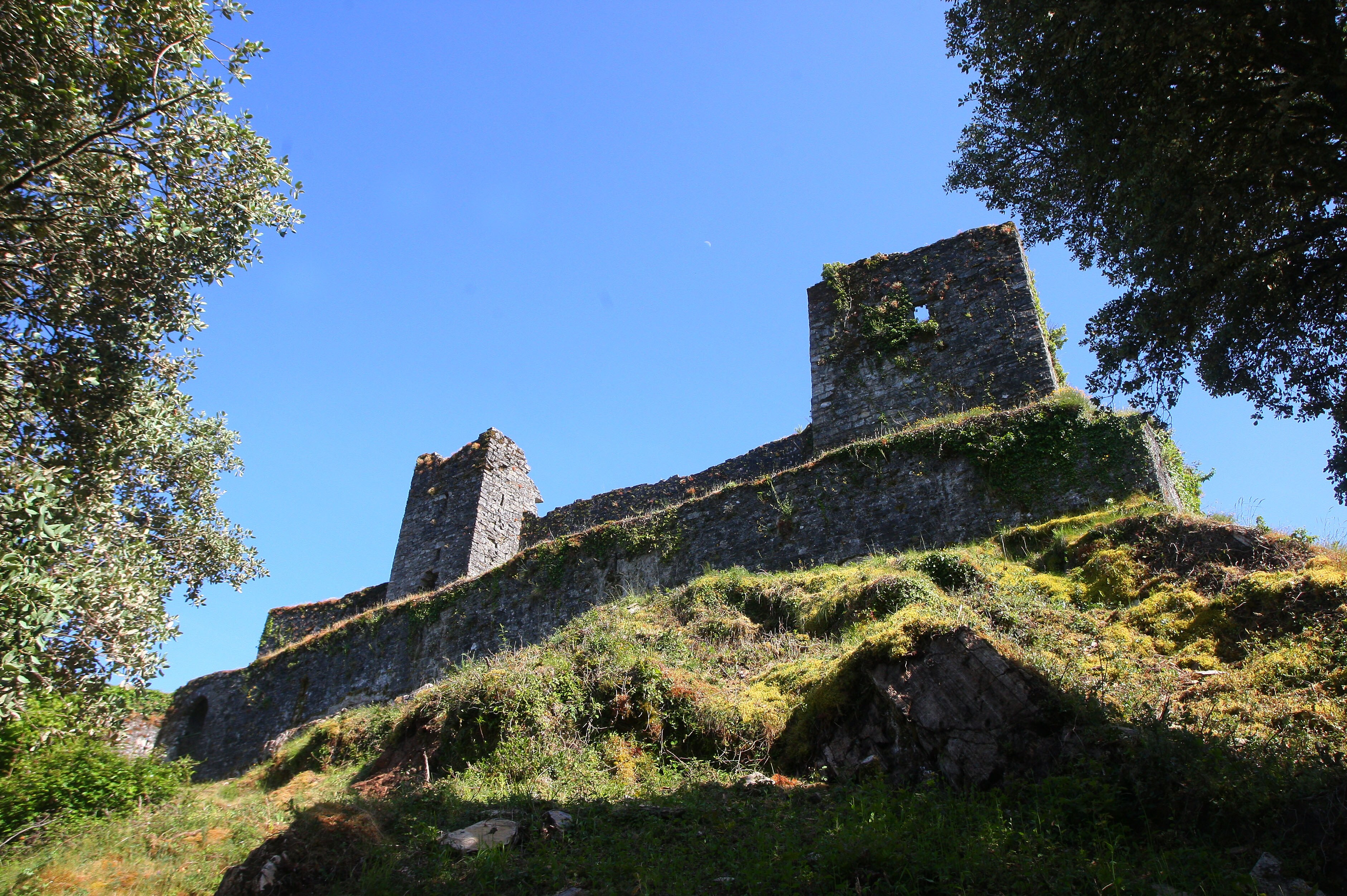 Cirugía de urgencia para el castillo de Sarracín