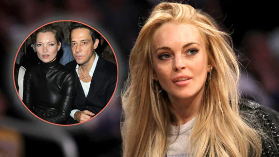 Lindsay Lohan con Kate Moss y su marido, a la izquierda