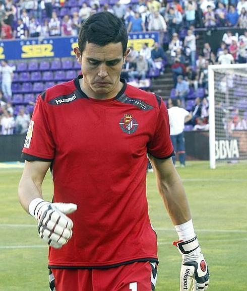 El portero Jaime Jiménez, tras el descenso del Real Valladolid.