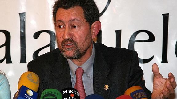 Domingo Asenjo: «La nueva regulación puede ayudar a acabar con el intrusismo»