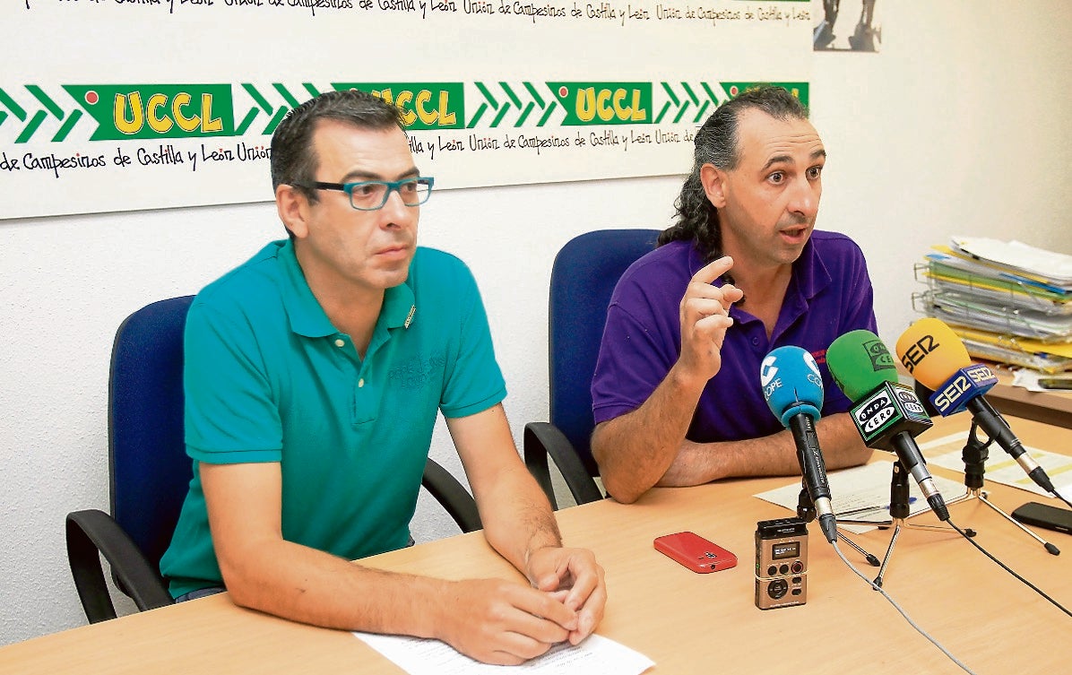 Francisco Javier Salvador y Jesús Manuel González Palacín, en la rueda de prensa de este miércoles. 