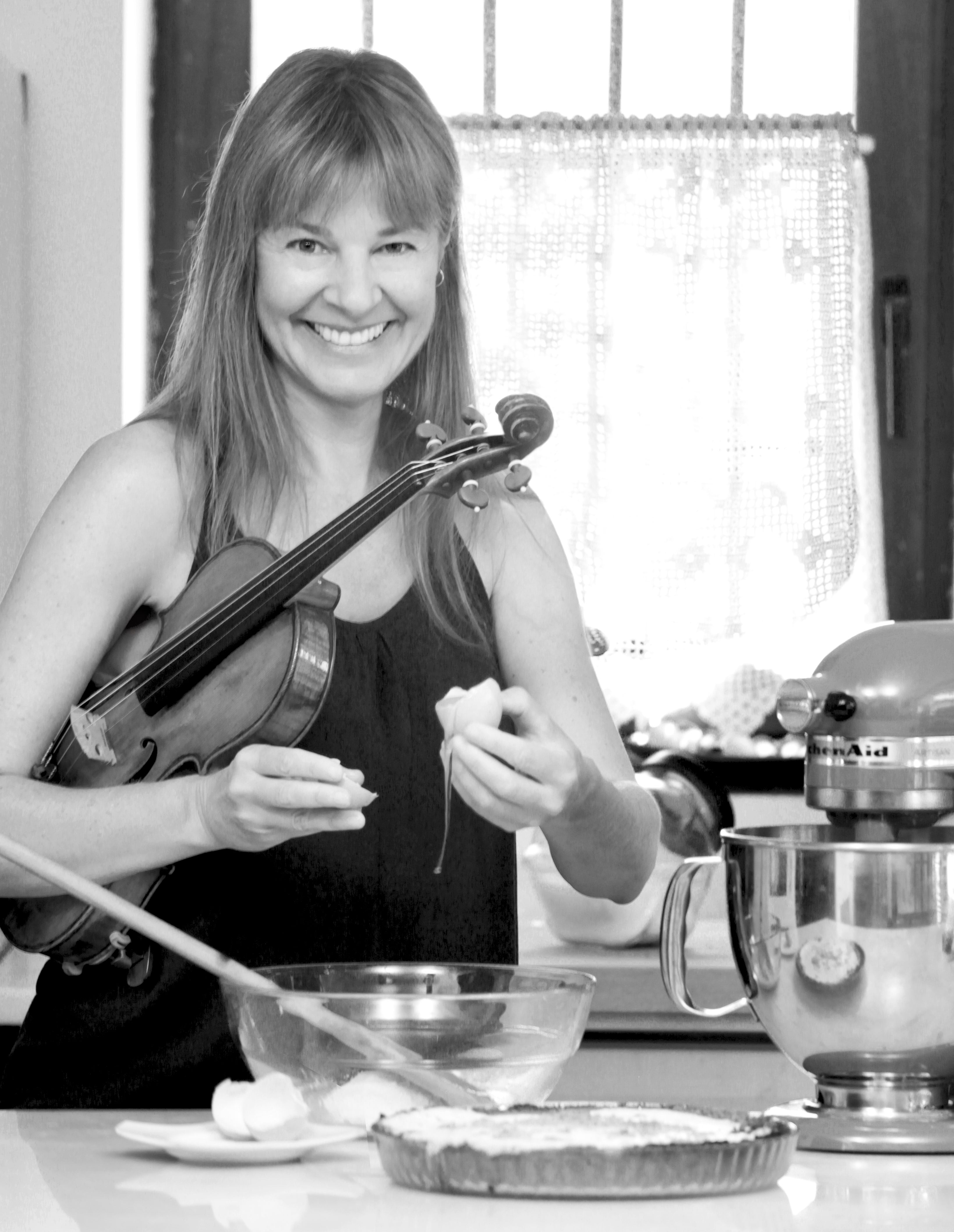 Jennifer, preparando su tarta de queso. 