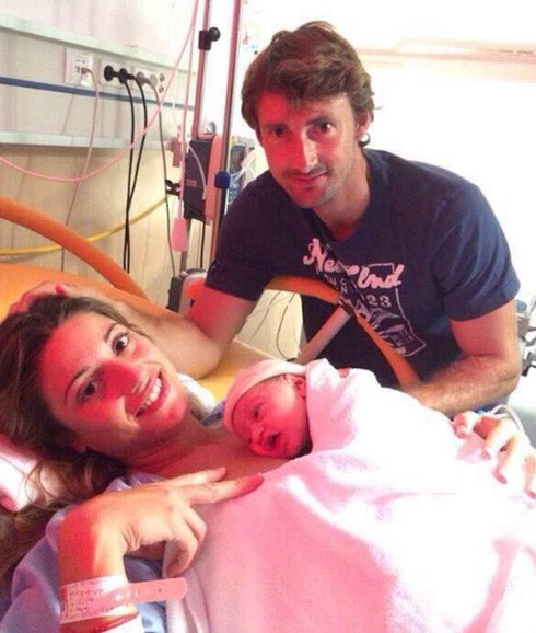 Juan Carlos Ferrero con Eva y la pequeña Vega.