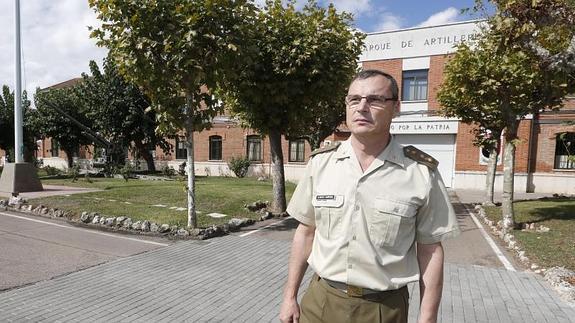 Javier Álvarez-Campana, coronel jefe del Parque de Artillería (Pcmayma) de Valladolid. G. VILLAMIEL