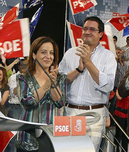 Iratxe García y Óscar López, en un acto electoral de 2009. 