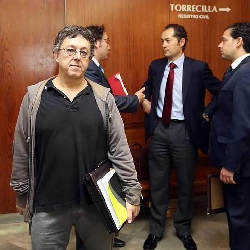 Fernando Redondo, exgerente de Asaja, en el juzgado.