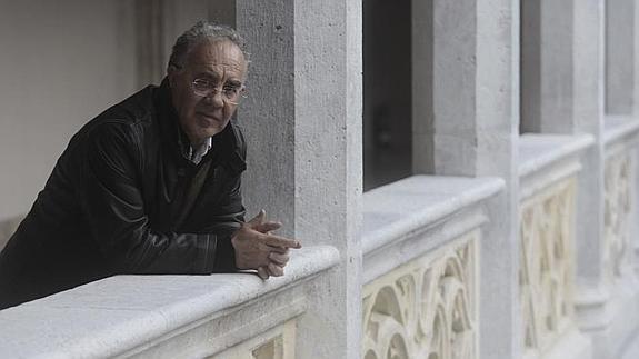 El escritor y editor Agustín García Simón. 