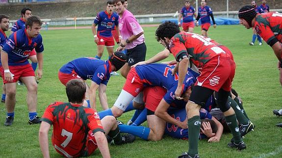 Momento del partido entre los Lobos y el Alcorcón Rugby Club. 