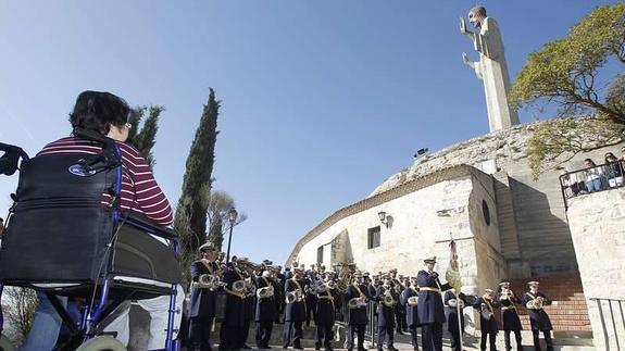 Concierto de la Banda de Cornetas de la Buena Muerte en el Cristo