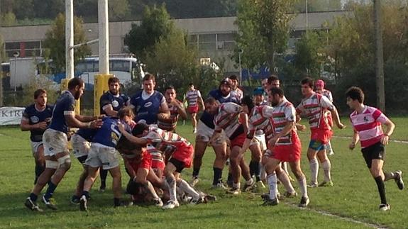 Partido entre el Hernani y el Quesos Entrepinares en Landare Toki.