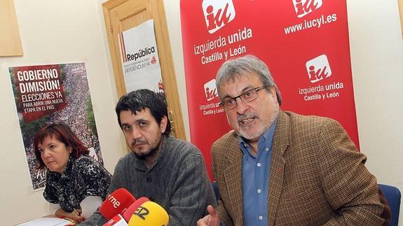 Belén Collantes, Iván Fradejas y José María González, en la rueda de prensa.