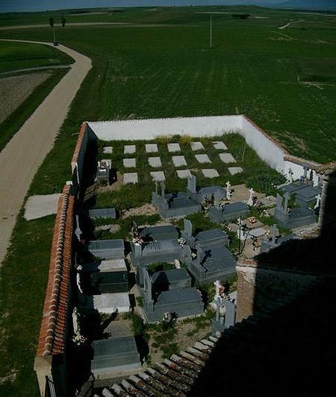 Cementerio de Cobos de Segovia. El Norte