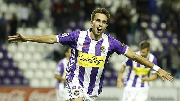 Guille Andrés, celebrando un gol con el primer equipo.