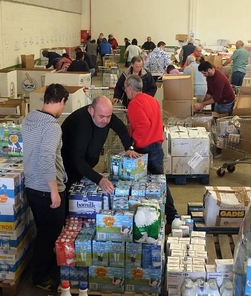 Organización de la comida obtenida este fin de semana en la macroperación kilo del Banco de Alimentos en Valladolid.
