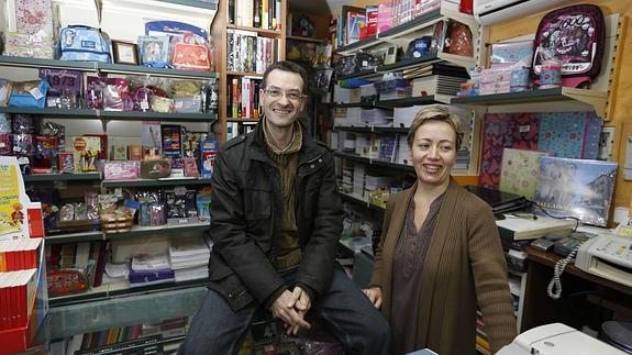 Daniel y Susana, en la librería El Pasaje, de Parquesol.