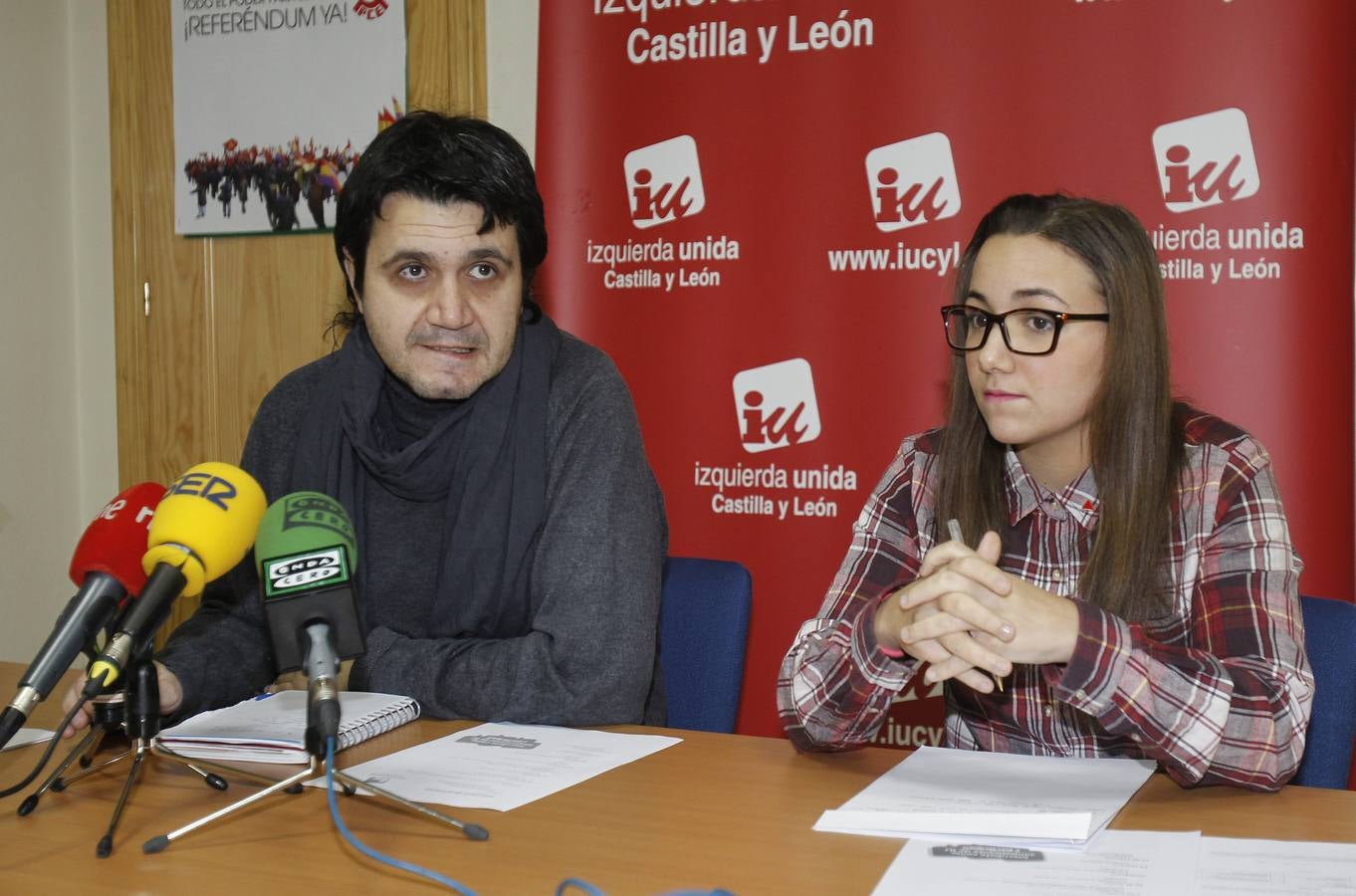 Iván Fradejas, coordinador provincial, y Cynthia García, responsable de Jóvenes de IU.