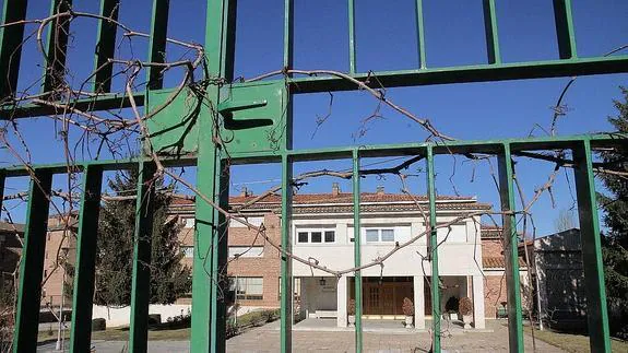 Exterior de la residencia de las Misioneras de Acción Parroquial, que permanece cerrada.