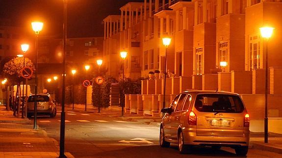 Alumbrado en una calle de Medina del Campo.