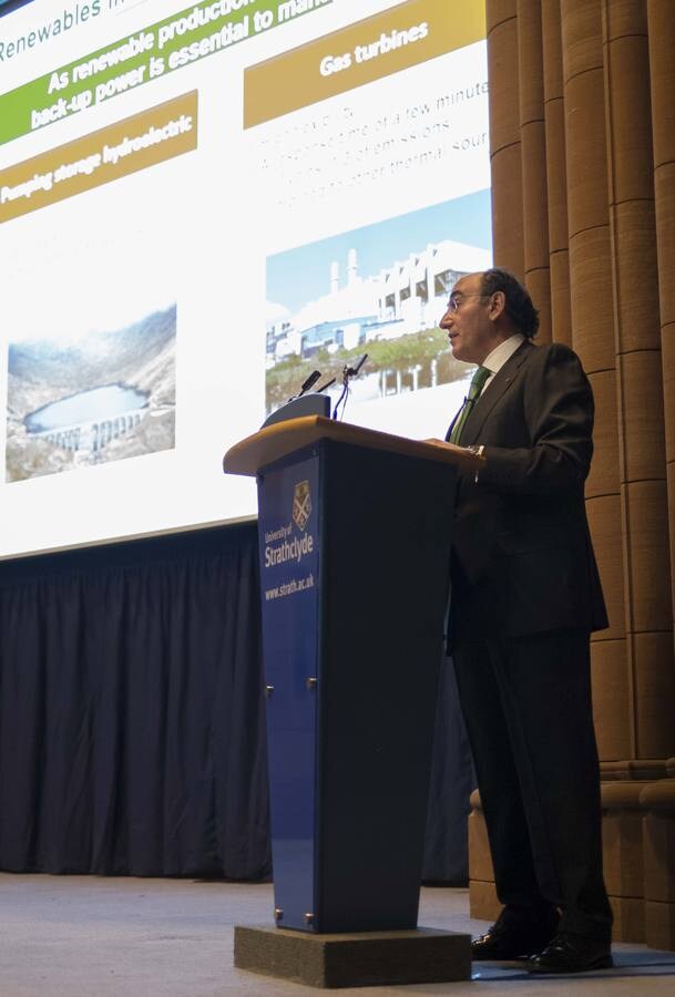 El presidente de Iberdrola, el salmantino Ignacio Sánchez Galán, durante su conferencia en la Universidad Strathclyde, en Escocia (Reino Unido). 