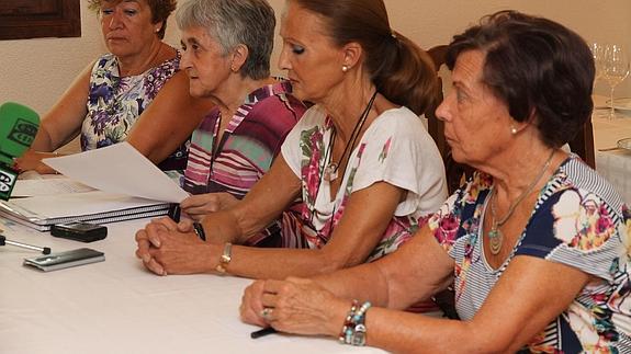 Representantes de la Plataforma en Defensa del Policlínico de Segovia.Antonio Tanarro