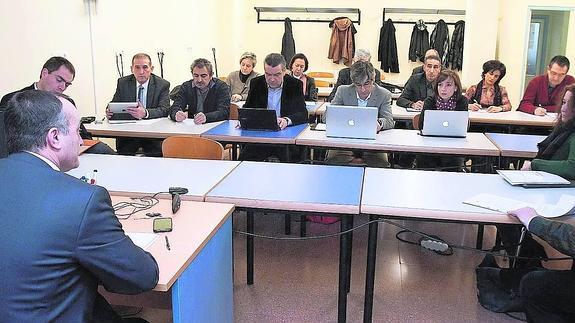 Reunión del rector de la UVA con directores y decanos de centros, este lunes, en Valladolid.