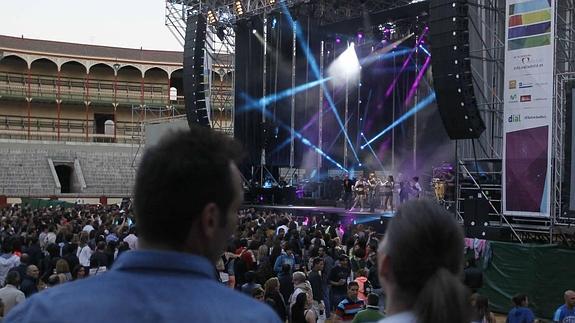 Ambiente en el Valladolid Latino 2014, en la Plaza de Toros. 