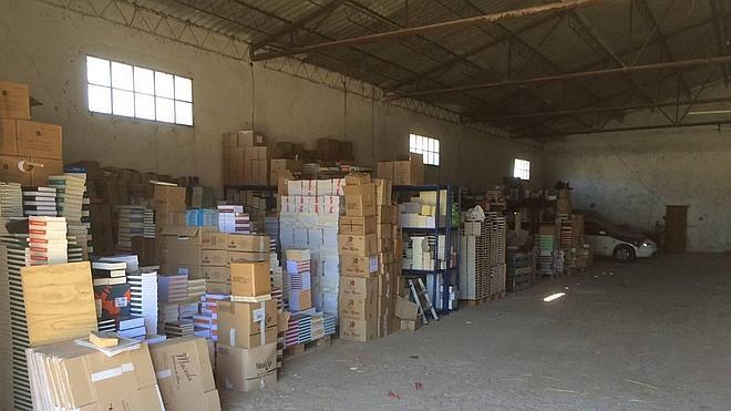 Almacén del edificio de la librería Valdezate, en la localidad burgalesa de Valdezate.